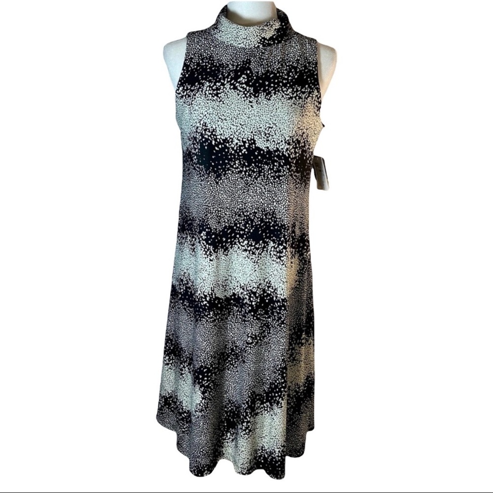 NWT Taylor High Neck Keyhole Back Sleeveless Black White A-Line Dress Size 12